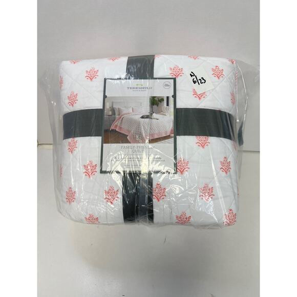 Threshold quilt - Picture 2 of 6